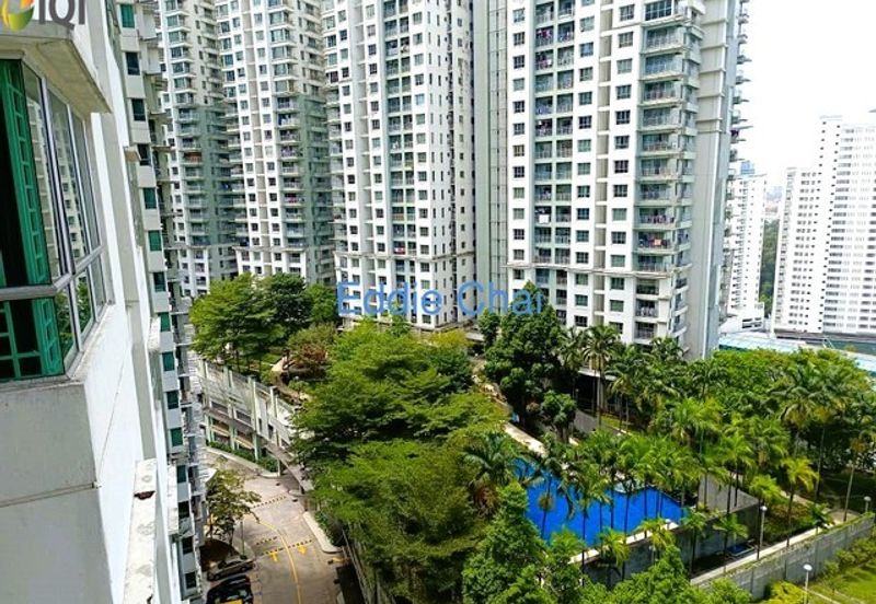 Metropolitan Square Condominium