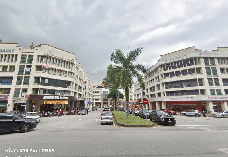 Ritze Perdana Business Center