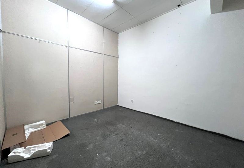 Jalan Damar, Glenmarie Cove, Port Klang 2 Storey Shop Lot For Rent