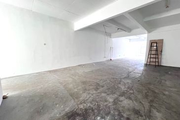 Bayu Tinggi Commercial Centre -Taipan