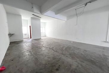 Bayu Tinggi Commercial Centre -Taipan