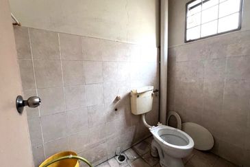 Bayu Tinggi Commercial Centre -Taipan