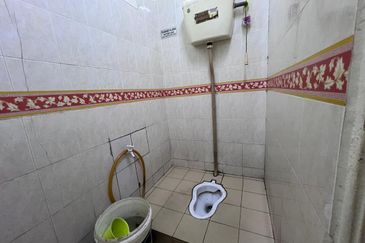 Bayu Tinggi Commercial Centre -Taipan