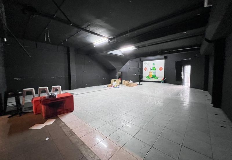 Bayu Tinggi Commercial Centre -Taipan