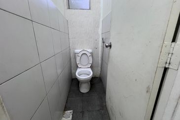 Bayu Tinggi Commercial Centre -Taipan