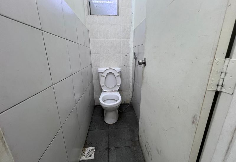 Bayu Tinggi Commercial Centre -Taipan