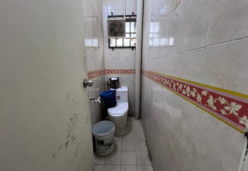 Bayu Tinggi Commercial Centre -Taipan