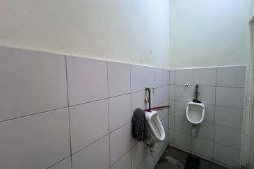 Bayu Tinggi Commercial Centre -Taipan