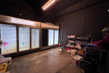 Bayu Tinggi Commercial Centre -Taipan