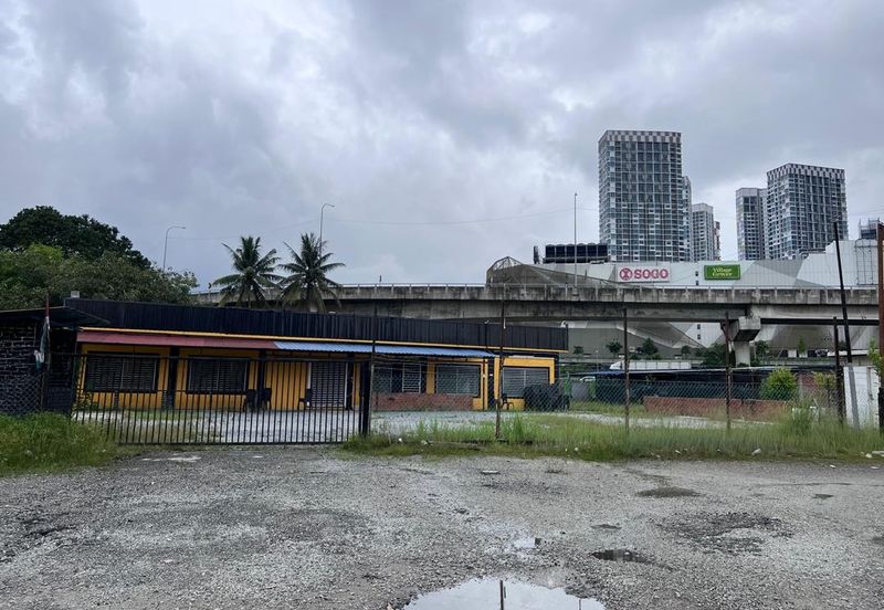 Jalan Batu Tiga Lama