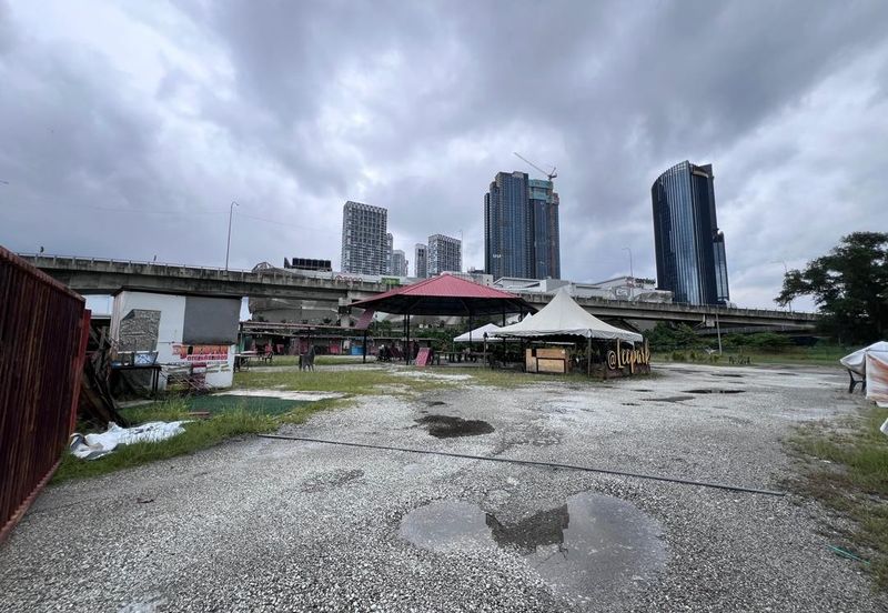 Jalan Batu Tiga Lama