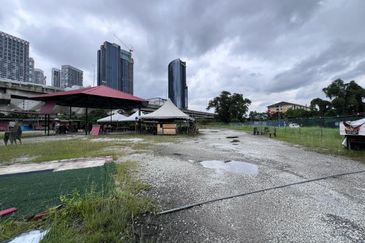 Jalan Batu Tiga Lama