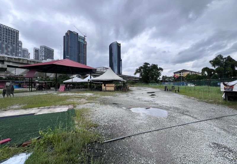 Jalan Batu Tiga Lama