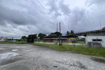 Jalan Batu Tiga Lama