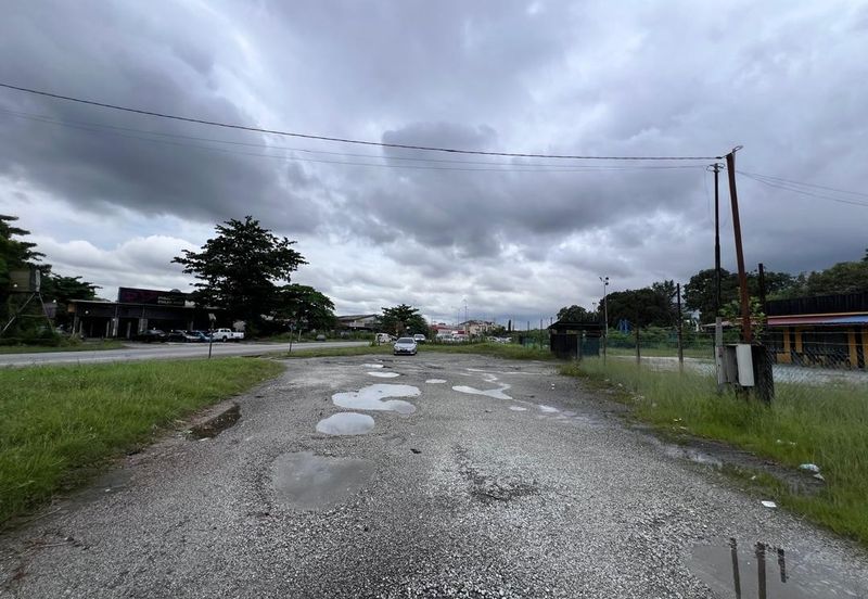 Jalan Batu Tiga Lama