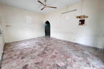 Taman Tepi Sungai ( Taman Teluk Pulai Indah )