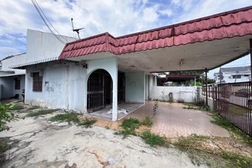 Taman Tepi Sungai ( Taman Teluk Pulai Indah )