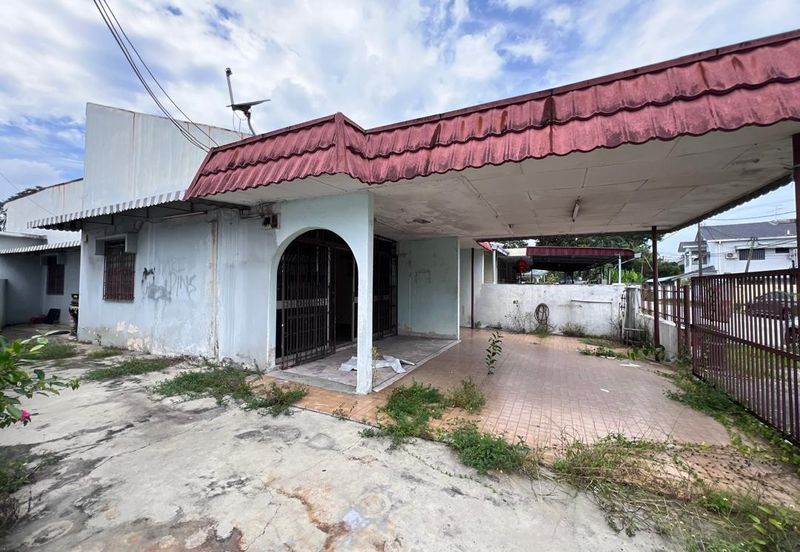 Taman Tepi Sungai ( Taman Teluk Pulai Indah )