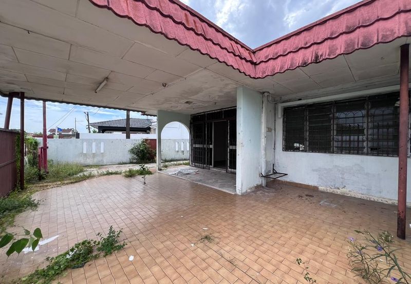 Taman Tepi Sungai ( Taman Teluk Pulai Indah )