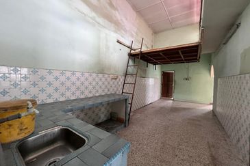 Taman Tepi Sungai ( Taman Teluk Pulai Indah )