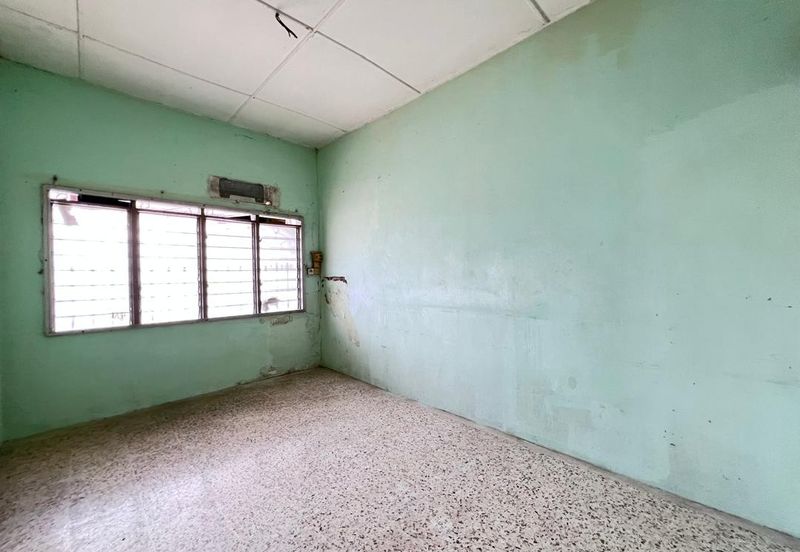 Taman Tepi Sungai ( Taman Teluk Pulai Indah )