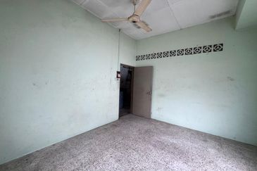 Taman Tepi Sungai ( Taman Teluk Pulai Indah )