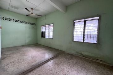 Taman Tepi Sungai ( Taman Teluk Pulai Indah )