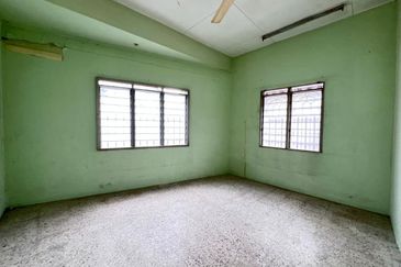 Taman Tepi Sungai ( Taman Teluk Pulai Indah )