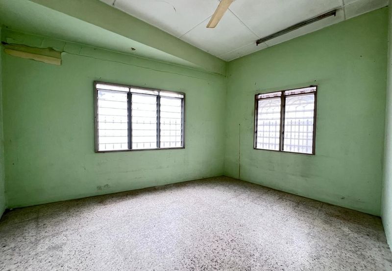 Taman Tepi Sungai ( Taman Teluk Pulai Indah )