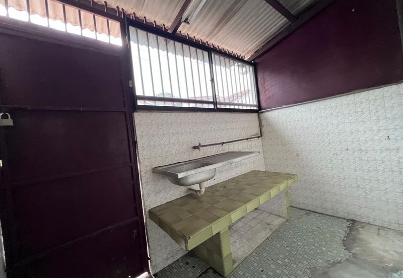 Taman Tepi Sungai ( Taman Teluk Pulai Indah )