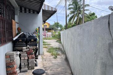 Taman Tepi Sungai ( Taman Teluk Pulai Indah )