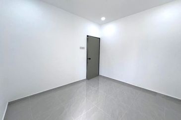 Taman Tepi Sungai ( Taman Teluk Pulai Indah )