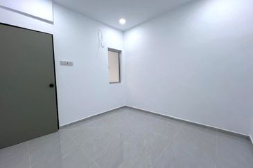 Taman Tepi Sungai ( Taman Teluk Pulai Indah )