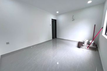 Taman Tepi Sungai ( Taman Teluk Pulai Indah )