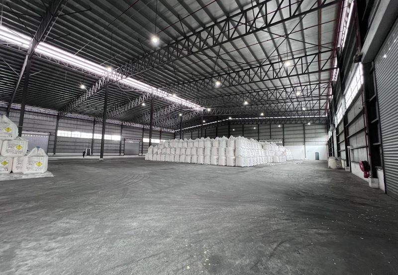 West Port, Pulau Indah