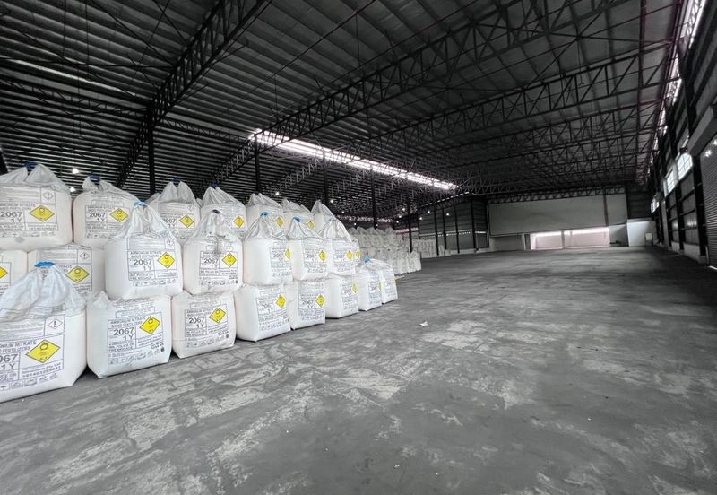 West Port, Pulau Indah