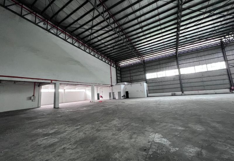 West Port, Pulau Indah