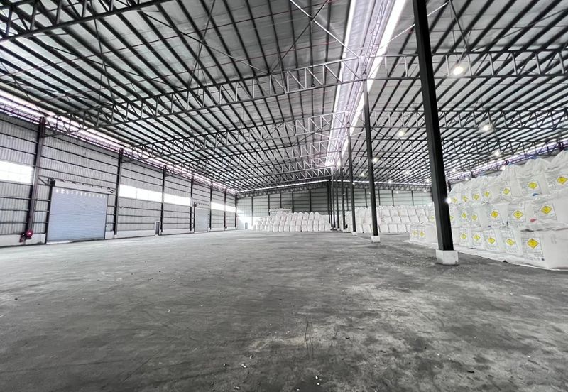 West Port, Pulau Indah