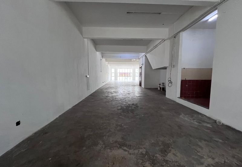 West Port, Pulau Indah