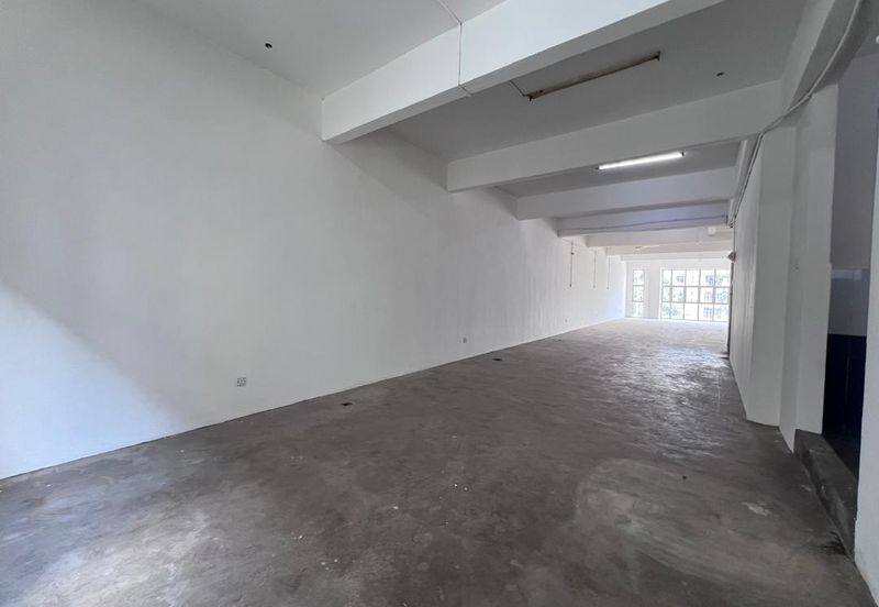 West Port, Pulau Indah