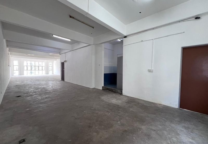 West Port, Pulau Indah