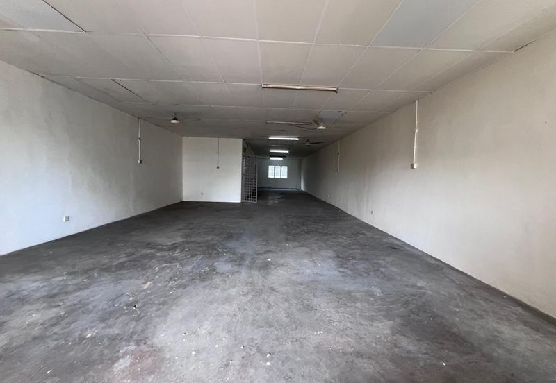 West Port, Pulau Indah