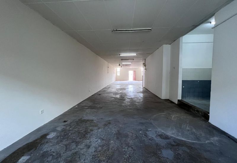 West Port, Pulau Indah