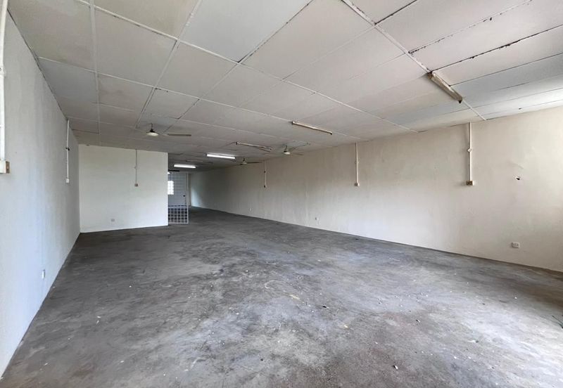 West Port, Pulau Indah