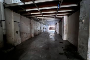 Jalan Stesen 1,Klang Double Storey Shop Lot  For Rent 