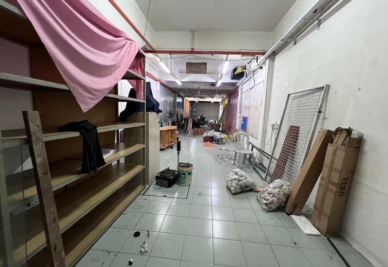 2.5 Storey Shop Lot  For Rent @ Jalan Stesen 1,Klang 