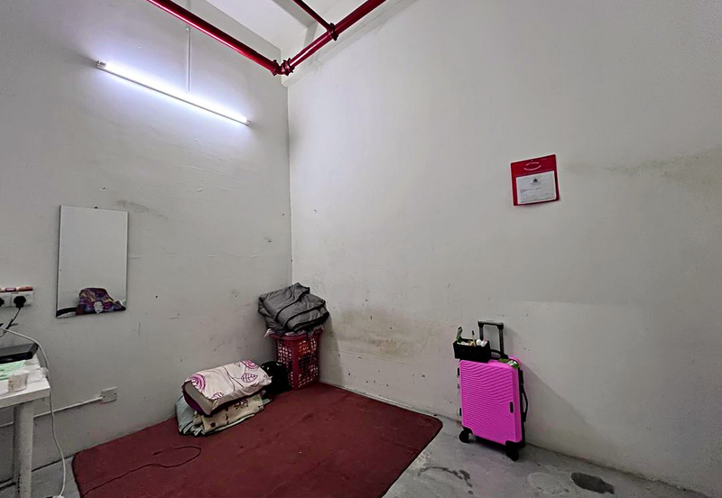 Gravit8 @ Klang South