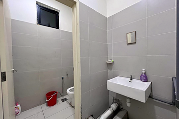 Gravit8 @ Klang South