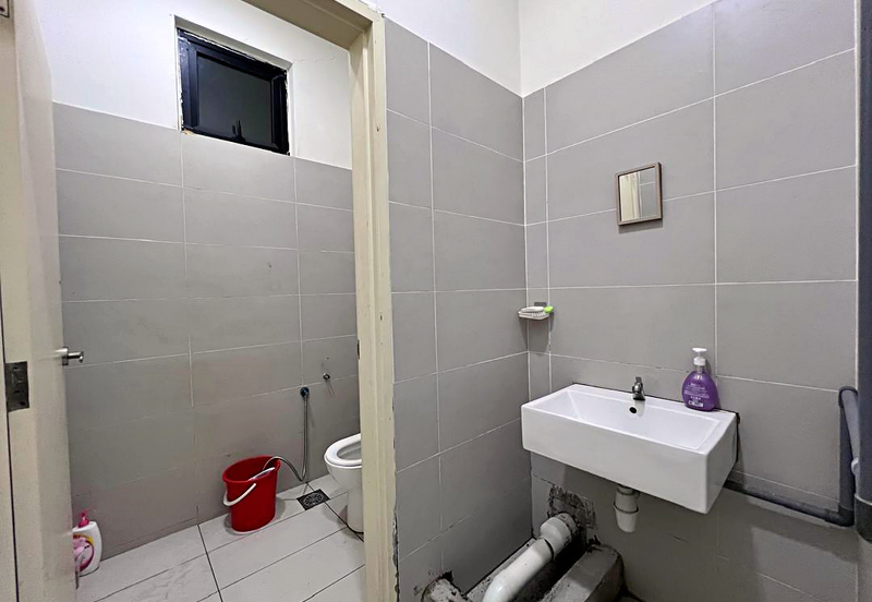 Gravit8 @ Klang South