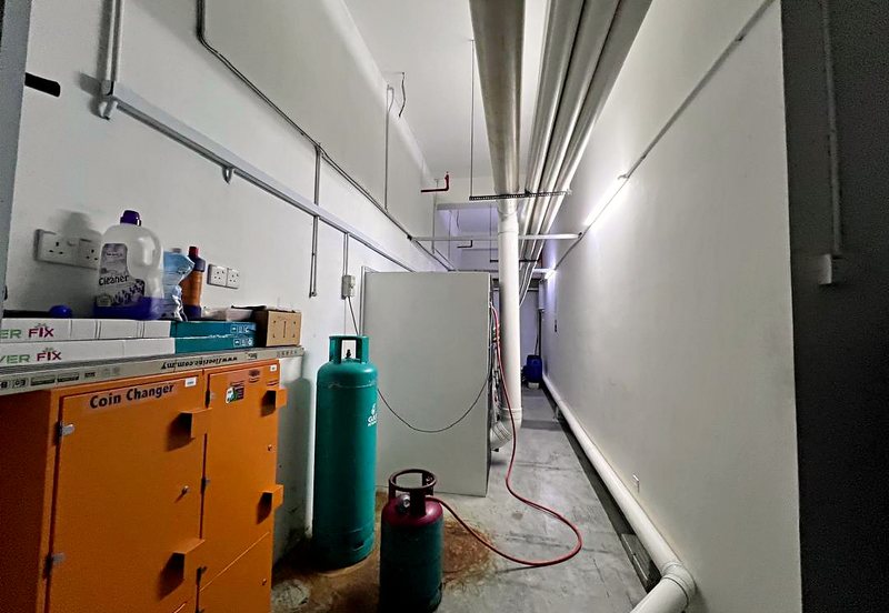 Gravit8 @ Klang South